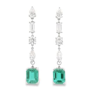 Elegent Emerald Gemstone Earrings